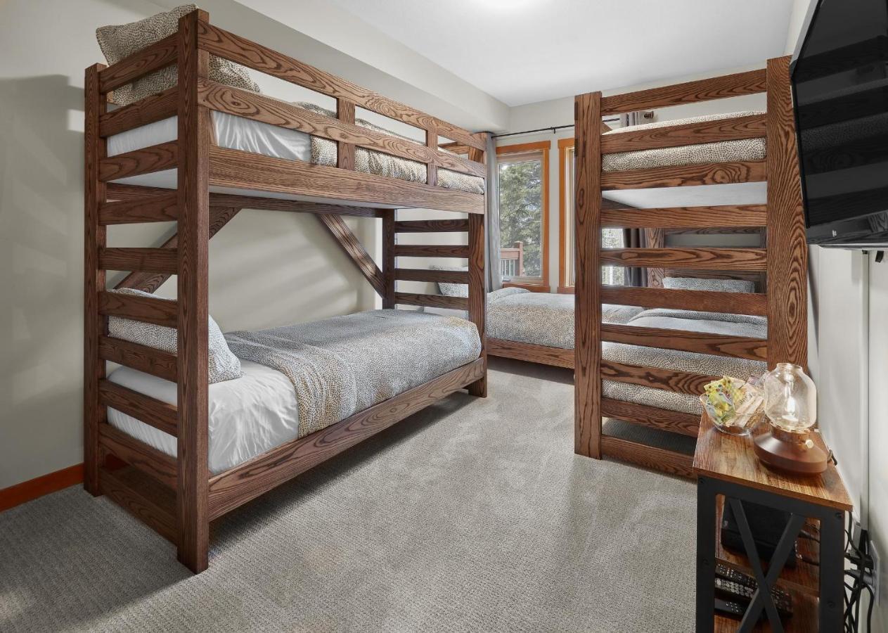 Newly Renovated Grizzly Lodge, Spacious 3Br 2Ba With Open Pool, Hot Tub Canmore Luaran gambar