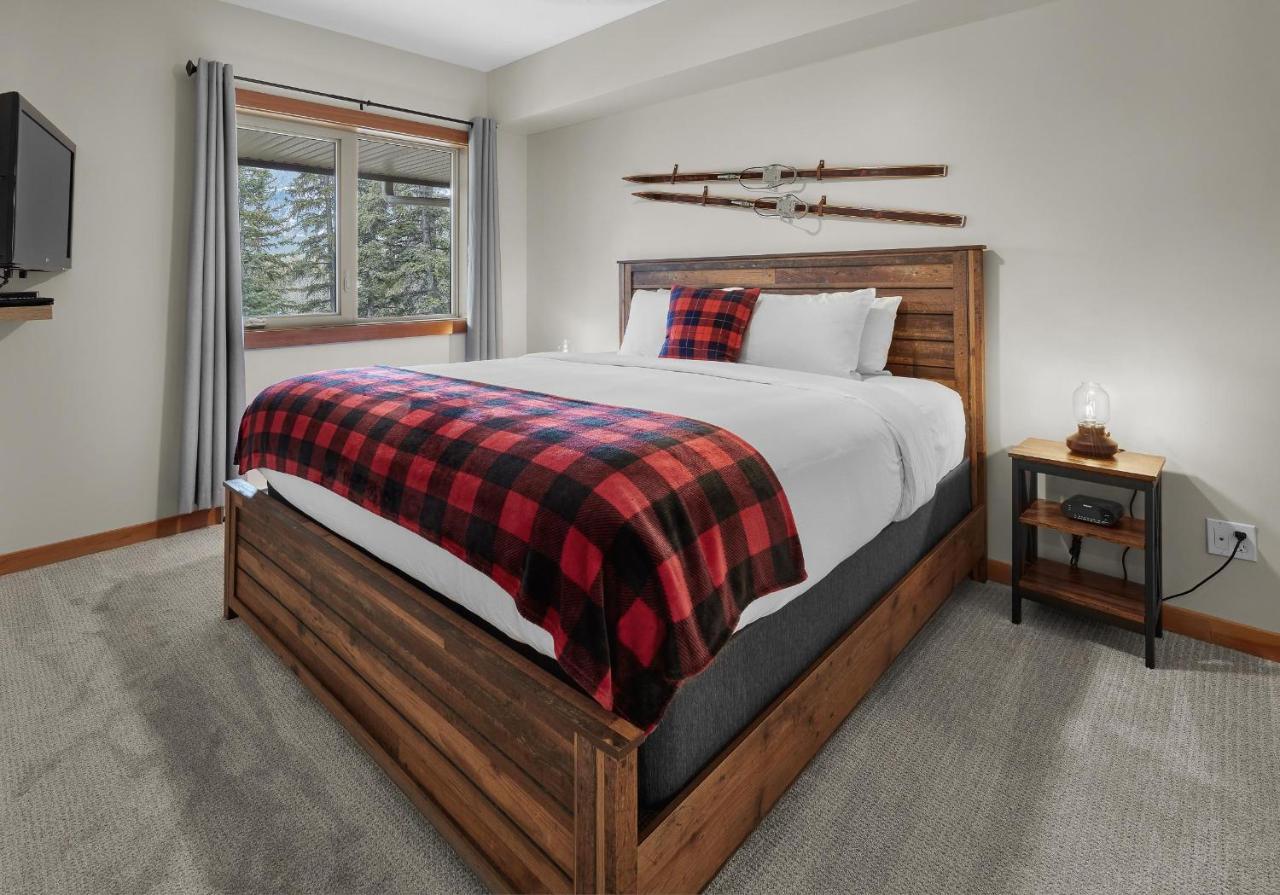 Newly Renovated Grizzly Lodge, Spacious 3Br 2Ba With Open Pool, Hot Tub Canmore Luaran gambar