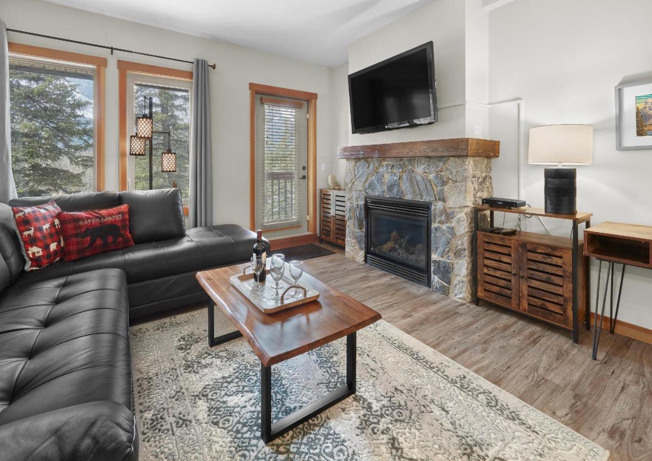 Newly Renovated Grizzly Lodge, Spacious 3Br 2Ba With Open Pool, Hot Tub Canmore Luaran gambar