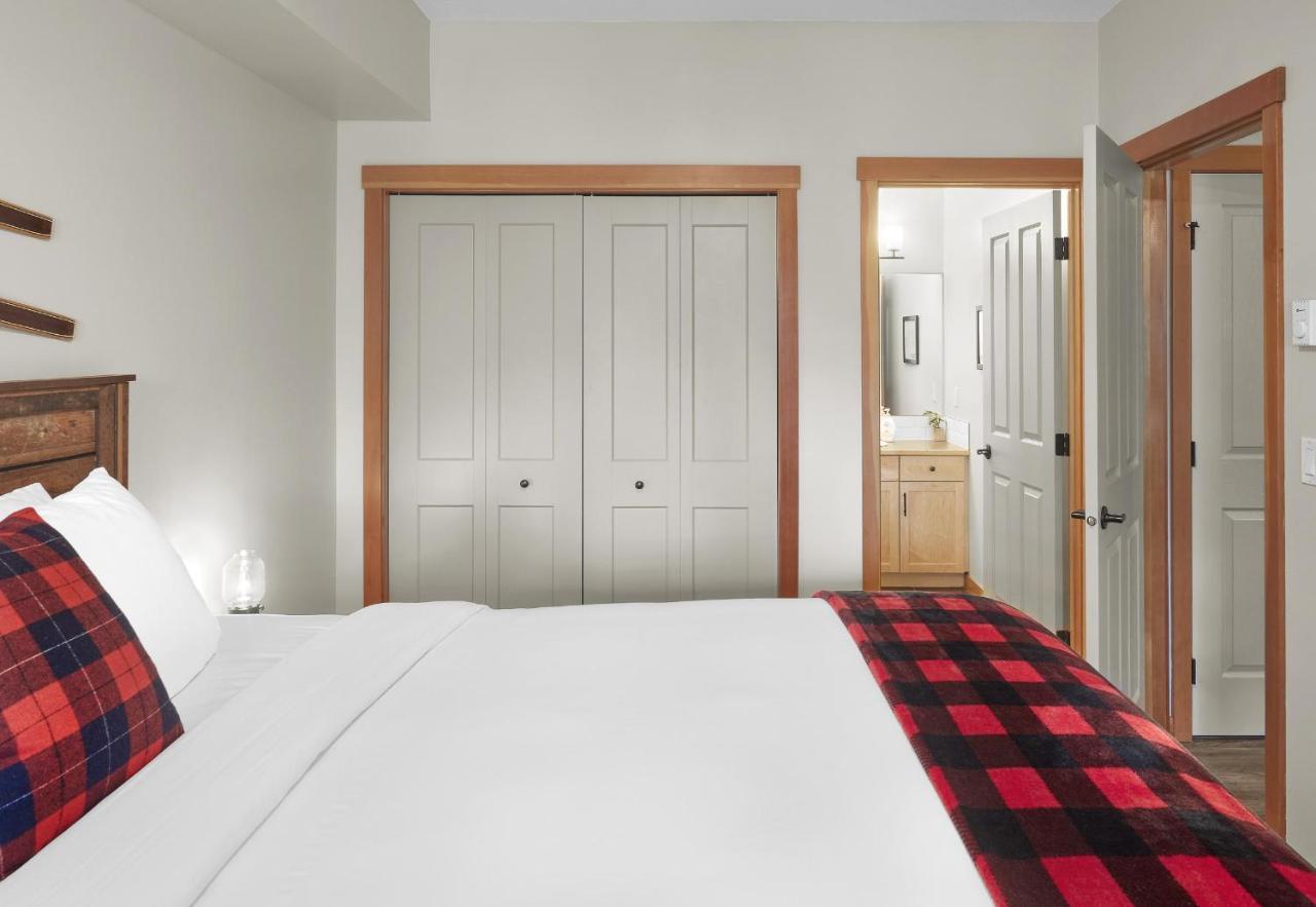 Newly Renovated Grizzly Lodge, Spacious 3Br 2Ba With Open Pool, Hot Tub Canmore Luaran gambar