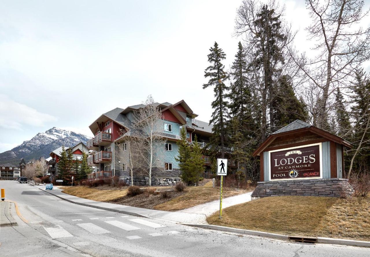 Newly Renovated Grizzly Lodge, Spacious 3Br 2Ba With Open Pool, Hot Tub Canmore Luaran gambar